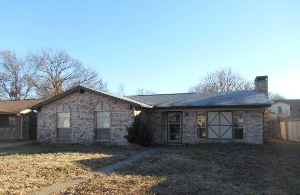 1914 Aspen Ln in Garland, TX - Foto de edificio