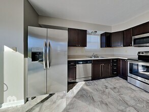 2352 Rosewood Dr in Greenwood, IN - Building Photo - Building Photo