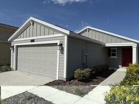 2015 Myrtle Pine St in Kissimmee, FL - Building Photo