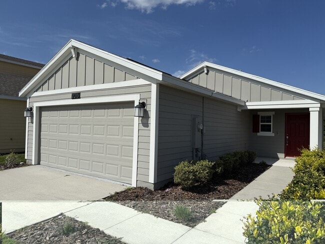 property at 2015 Myrtle Pine St