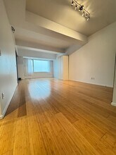 155 Dorchester St, Unit 806 in Boston, MA - Building Photo - Building Photo