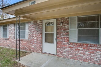 1908 Swift Ave in Charleston, SC - Building Photo - Building Photo