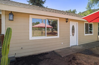 2629 N Twin Oaks Valley Rd in San Marcos, CA - Building Photo - Building Photo