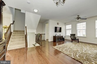 22677 Flowing Spring Square in Ashburn, VA - Building Photo - Building Photo