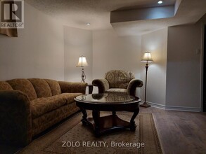 61 Bluebell Crescent in Whitby, ON - Building Photo - Building Photo