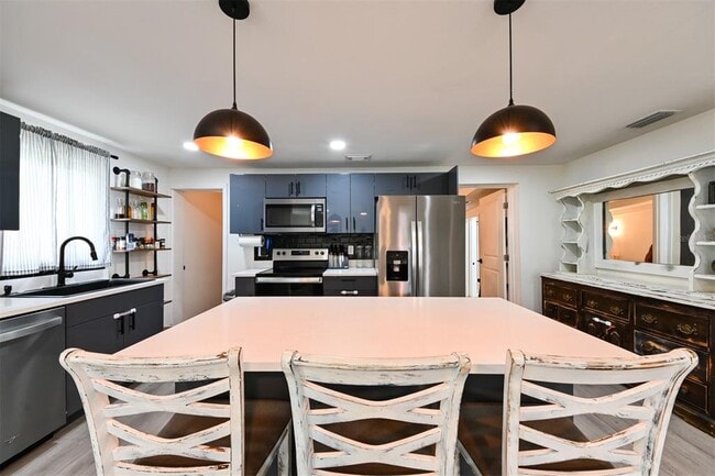 4114 W Olive St in Tampa, FL - Building Photo - Building Photo