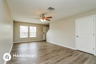 3202 37th St W in Lehigh Acres, FL - Foto de edificio - Building Photo