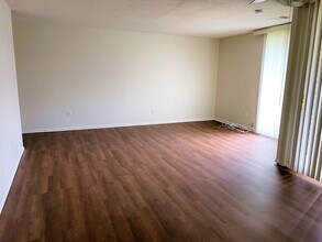 10222 Prince Plz, Unit 201 in Largo, MD - Building Photo - Building Photo