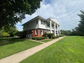 512 Hill St in Walworth, WI - Building Photo