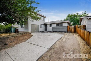 3045 Slater Ct in Reno, NV - Building Photo