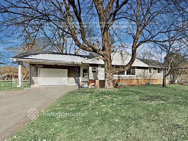 property at 3612 Commodore Dr