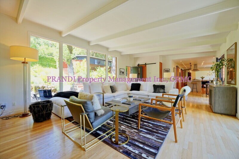 22 Madrone Ct in Fairfax, CA - Building Photo