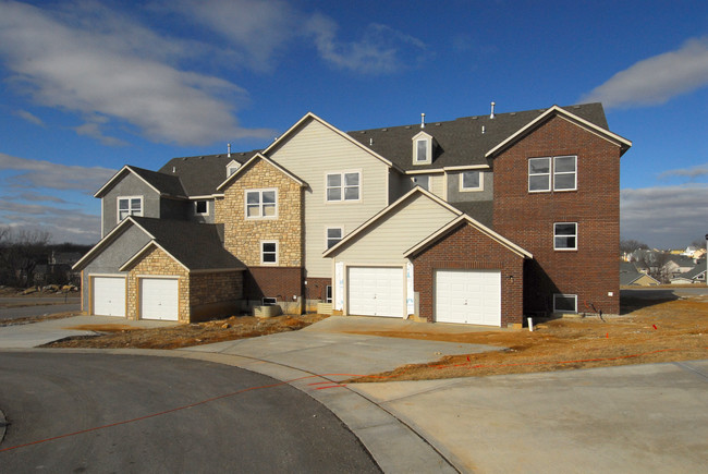 Stone Creek Village in Olathe, KS - Building Photo - Building Photo