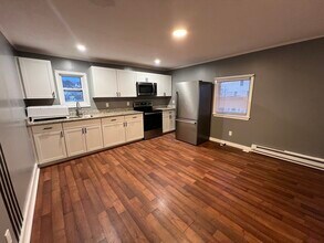 96 Washington St in Lynn, MA - Foto de edificio - Building Photo