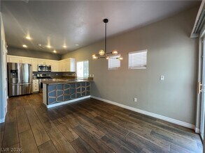 10516 India Hawthorn Ave in Las Vegas, NV - Building Photo - Building Photo