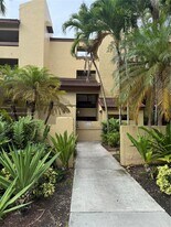 9285 SW 125th Ave in Miami, FL - Building Photo