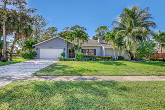 13475 La Mirada Cir in Wellington, FL - Building Photo - Building Photo