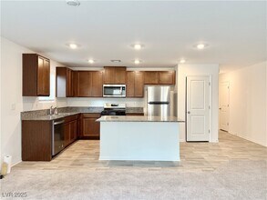 6999 Guitarra Ct in North Las Vegas, NV - Building Photo - Building Photo