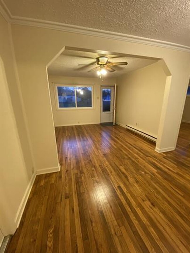 902 S Walnut St in Mahomet, IL - Building Photo - Building Photo