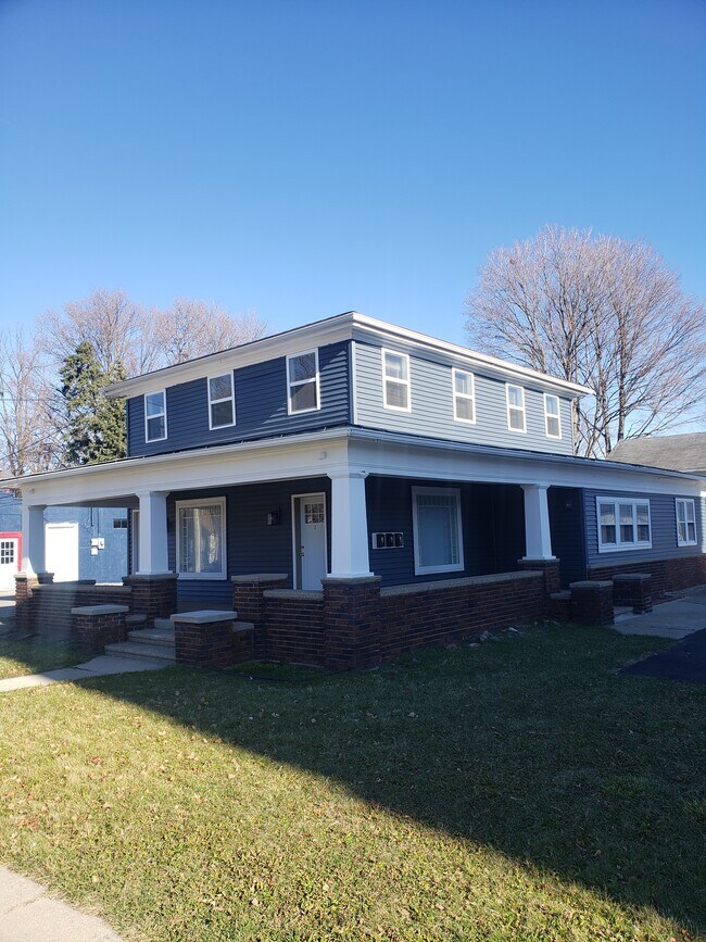 44 N Hanchett St Rentals in Coldwater, MI