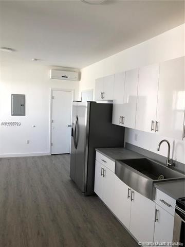 402 NW 12th Ave-Unit -210 in Miami, FL - Building Photo - Building Photo