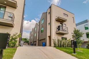 2707 Kimsey Dr, Unit 103 in Dallas, TX - Building Photo