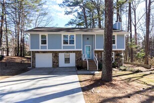 1169 Hillcrest Ct NW in Norcross, GA - Building Photo