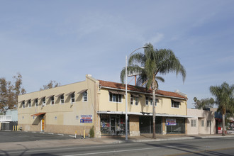 2064 S Main St in Santa Ana, CA - Building Photo - Primary Photo