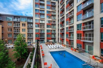 Domain in Madison, WI - Foto de edificio - Building Photo