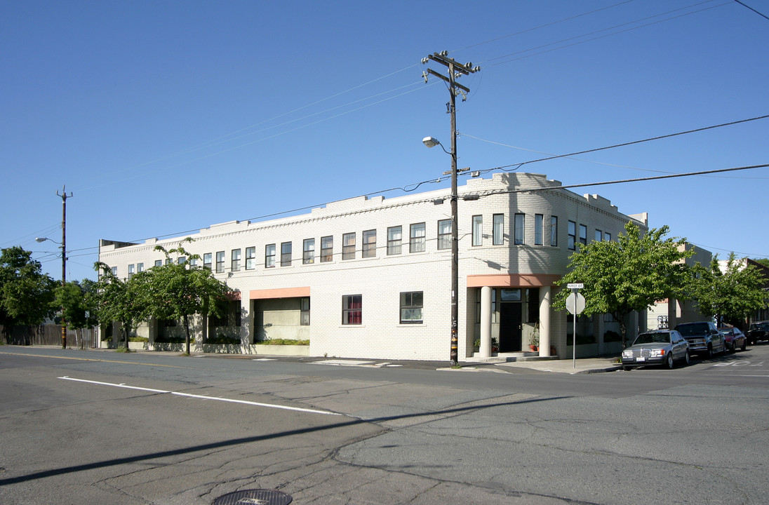 Parker Avenue Apartments in Rodeo, CA - Building Photo