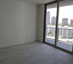 1010 SW 2nd Ave, Unit 2101 in Miami, FL - Building Photo - Building Photo