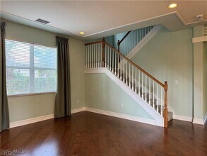 10305 Longleaf Pine Ct in Ft. Myers, FL - Foto de edificio - Building Photo