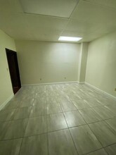 140 N Adams St, Unit 16P in Eagle Pass, TX - Building Photo - Building Photo