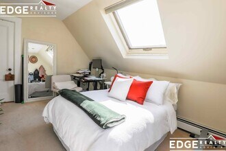 79 Surrey St in Boston, MA - Foto de edificio - Building Photo