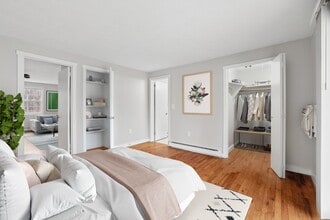 Pinney Brook in Ellington, CT - Foto de edificio - Building Photo