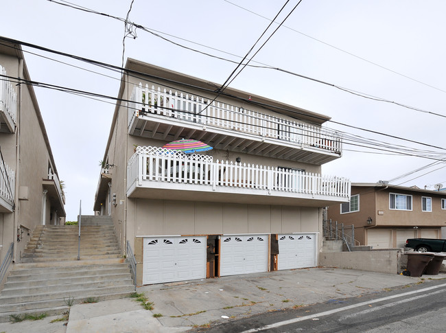 34106-34112 Amber Lantern St in Dana Point, CA - Building Photo - Building Photo