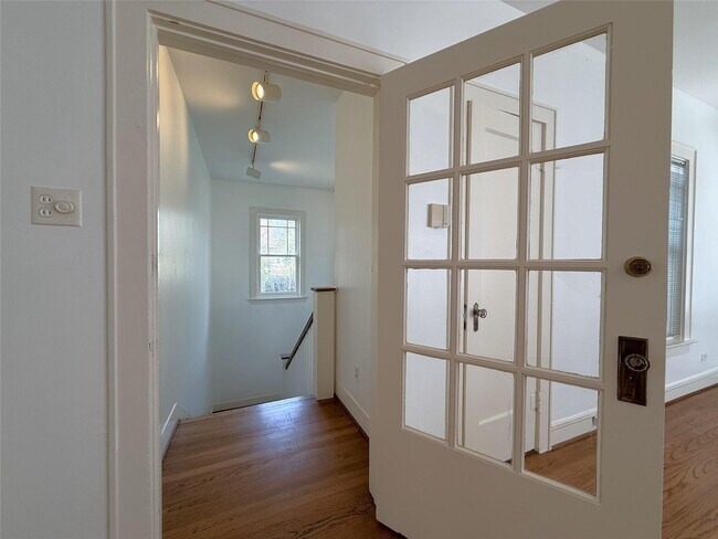 2311 Wroxton Rd in Houston, TX - Building Photo - Building Photo