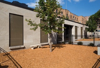 430 Oak Grove in Minneapolis, MN - Foto de edificio - Building Photo