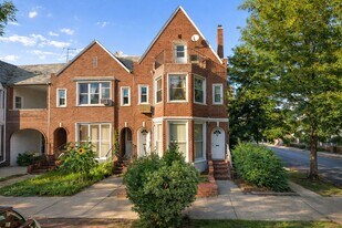 68-51-68-53 Clyde St in Queens, NY - Building Photo