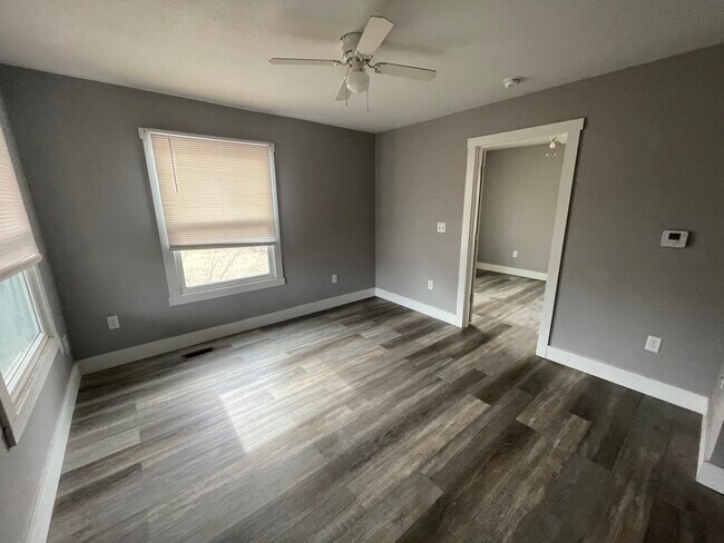 909 S 1st St, Unit 909 1-2 in Arkansas City, KS - Building Photo - Building Photo