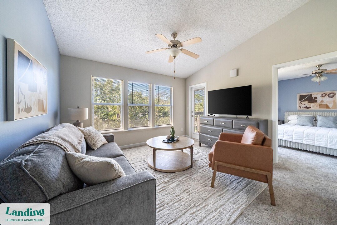 1000 Palm Pl Dr NE, Unit 1434 in Palm Bay, FL - Building Photo