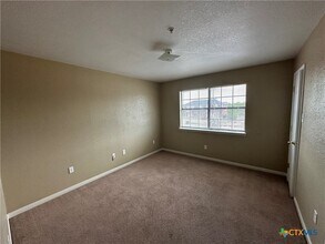 1010 Lansberry Ct in Killeen, TX - Building Photo - Building Photo