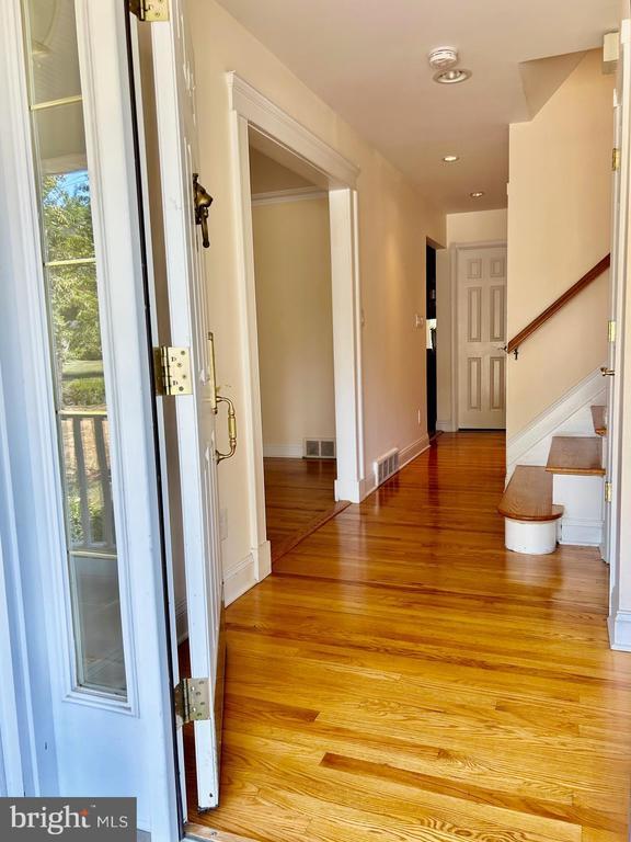 328 Dodds Ln in Princeton, NJ - Building Photo - Building Photo