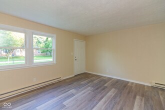 6019 Bluff Crest Ct in Indianapolis, IN - Building Photo - Building Photo