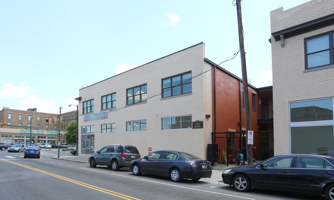 Lombardy Lofts in Richmond, VA - Foto de edificio - Building Photo