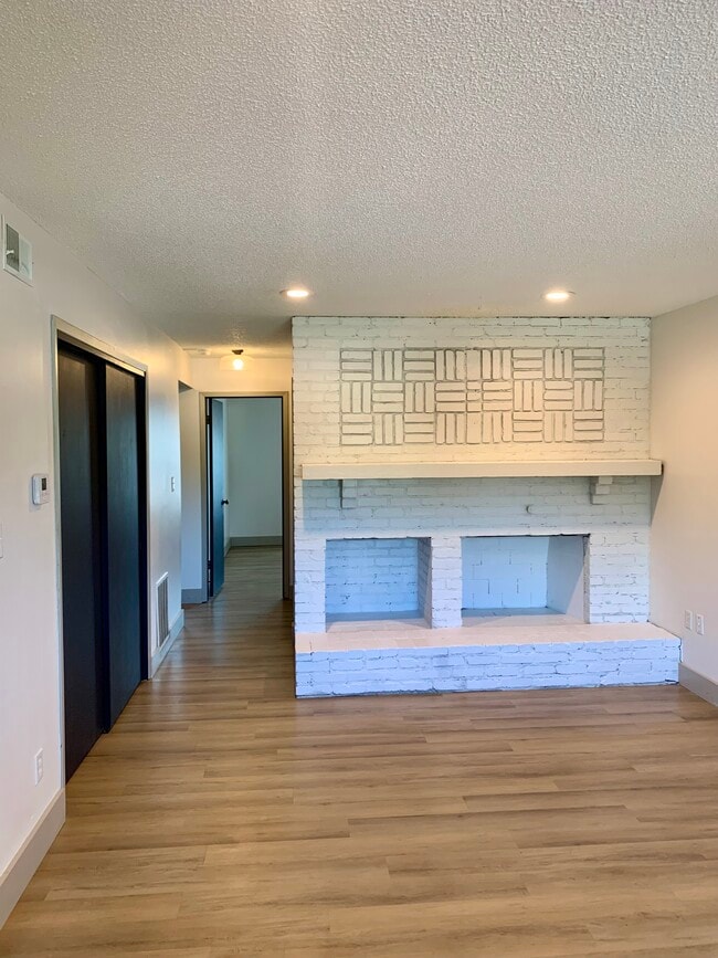 3407 SW Gage Blvd, Unit B