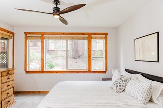 10620 Boulders Rd in Truckee, CA - Building Photo - Building Photo