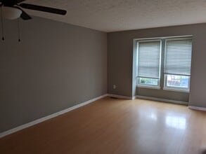 112 W Shetland Ct in Newark, DE - Building Photo - Building Photo