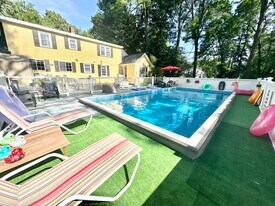 73 Kingsbury St in Fitchburg, MA - Building Photo