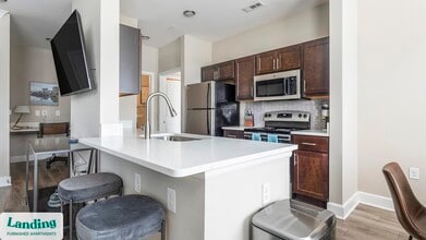 195 N Creek Dr in Summerville, SC - Foto de edificio - Building Photo